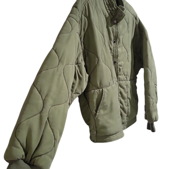 BLANK NYC Women's Quilted Drop Shoulder Jacket Size Sm Burnt Sage Oversized - Picture 4 of 13